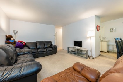 Photo 5 at 312 - 235 Keith Road, Cedardale, West Vancouver