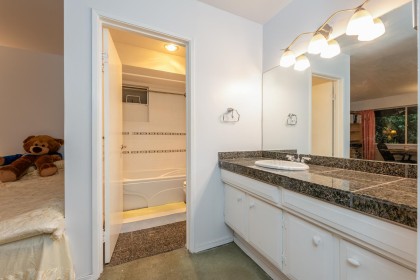 Photo 11 at 312 - 235 Keith Road, Cedardale, West Vancouver