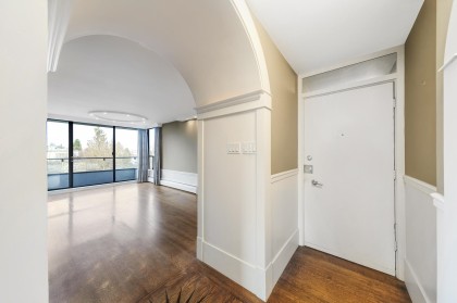 Photo 2 at 501 - 2370 W 2nd Avenue, Kitsilano, Vancouver West