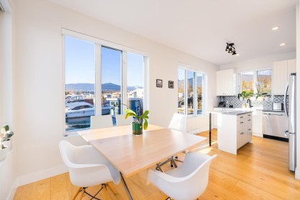 Photo 15 at JNW04 - 415 Esplanade W, Lower Lonsdale, North Vancouver