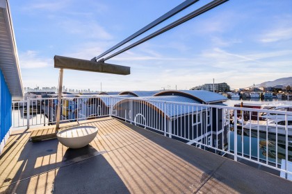 Photo 25 at JNW04 - 415 Esplanade W, Lower Lonsdale, North Vancouver