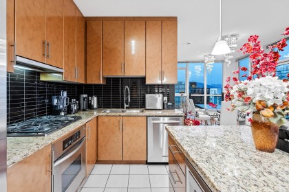 Photo 13 at 3303 - 1189 Melville Street, Coal Harbour, Vancouver West