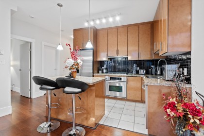 Photo 12 at 3303 - 1189 Melville Street, Coal Harbour, Vancouver West