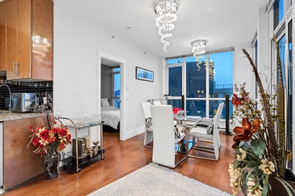 Photo 7 at 3303 - 1189 Melville Street, Coal Harbour, Vancouver West