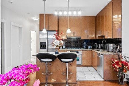 Photo 11 at 3303 - 1189 Melville Street, Coal Harbour, Vancouver West