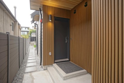 Photo 2 at 2 - 3460 W 14th Avenue, Kitsilano, Vancouver West