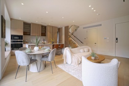 Photo 11 at 2 - 3460 W 14th Avenue, Kitsilano, Vancouver West