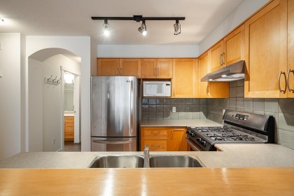 Photo 13 at 203 - 1858 W 5th Avenue, Kitsilano, Vancouver West