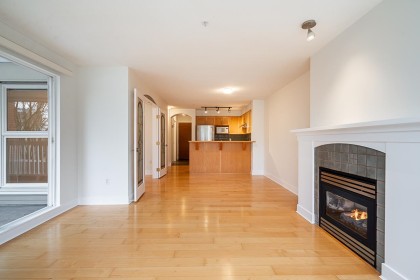 Photo 8 at 203 - 1858 W 5th Avenue, Kitsilano, Vancouver West