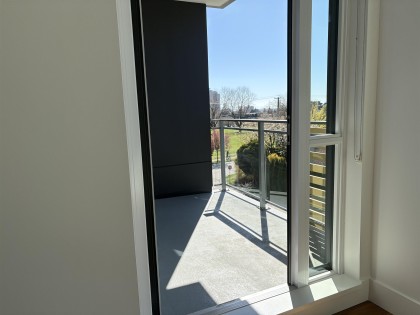 Photo 13 at 405 - 389 W 59th Avenue, South Cambie, Vancouver West