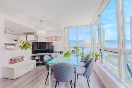 Photo 2 at 1204 - 555 Jervis Street, Coal Harbour, Vancouver West