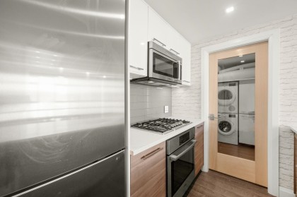 Photo 5 at 3705 - 928 Beatty Street, Yaletown, Vancouver West