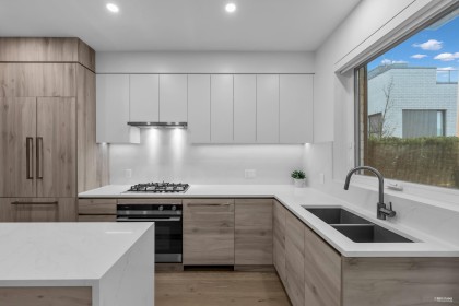 Photo 10 at 659 W 30th Avenue, Cambie, Vancouver West