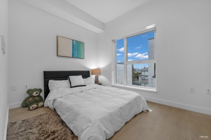 Photo 14 at 659 W 30th Avenue, Cambie, Vancouver West