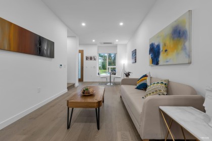 Photo 4 at 659 W 30th Avenue, Cambie, Vancouver West