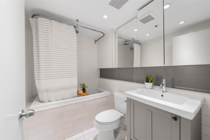 Photo 17 at 413 - 1529 W 6th Avenue, False Creek, Vancouver West