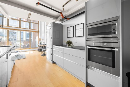 Photo 9 at 413 - 1529 W 6th Avenue, False Creek, Vancouver West