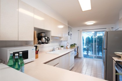 Photo 17 at 10 - 815 Tobruck Avenue, Mosquito Creek, North Vancouver