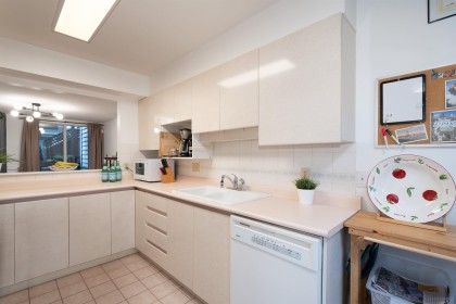 Photo 14 at 10 - 815 Tobruck Avenue, Mosquito Creek, North Vancouver