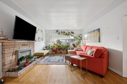 Photo 4 at 328 E 18th Street, Central Lonsdale, North Vancouver