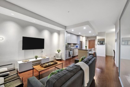 Photo 17 at 407 - 1333 W Georgia Street, Coal Harbour, Vancouver West