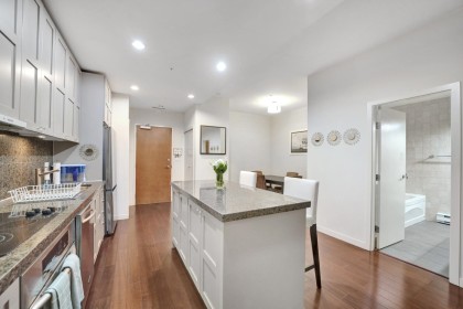 Photo 11 at 407 - 1333 W Georgia Street, Coal Harbour, Vancouver West