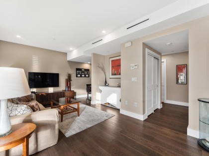 Photo 2 at 2898 Yukon Street, Mount Pleasant VW, Vancouver West