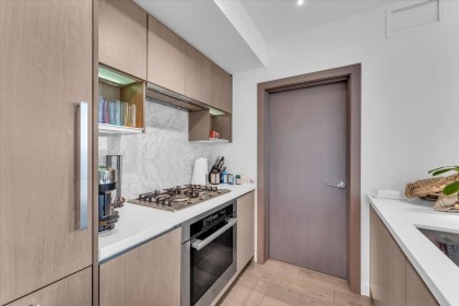 Photo 10 at 1609 - 68 Smithe Street, Downtown VW, Vancouver West