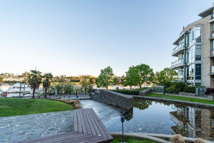 Photo 24 at 302 - 1228 Marinaside Crescent, Yaletown, Vancouver West