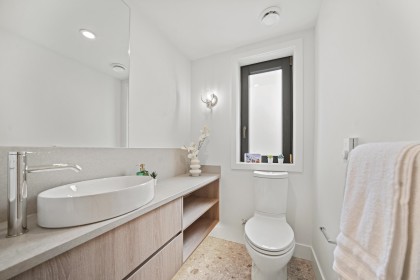 Photo 5 at 6352 Oak Street, Oakridge VW, Vancouver West