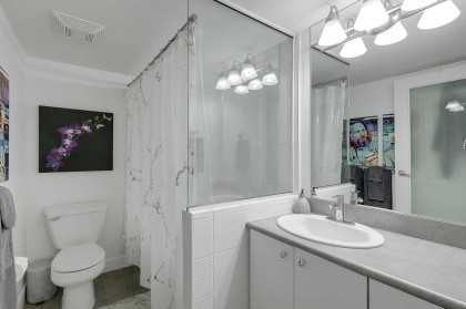 Photo 12 at 303 - 2525 Blenheim Street, Kitsilano, Vancouver West