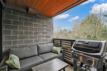 Photo 1 at 303 - 2525 Blenheim Street, Kitsilano, Vancouver West