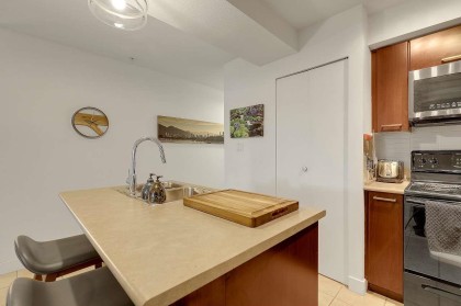 Photo 14 at 303 - 2525 Blenheim Street, Kitsilano, Vancouver West