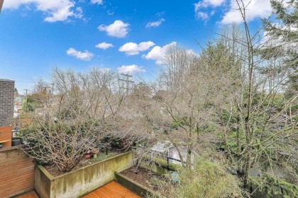 Photo 4 at 303 - 2525 Blenheim Street, Kitsilano, Vancouver West