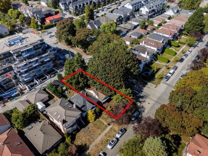 Photo 2 at 970 W 64th Avenue, Marpole, Vancouver West