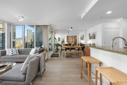 Photo 3 at 2105 - 455 Beach Crescent, Yaletown, Vancouver West