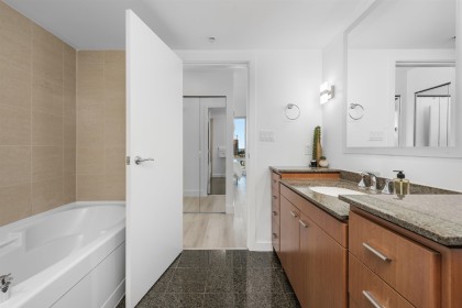 Photo 15 at 2105 - 455 Beach Crescent, Yaletown, Vancouver West