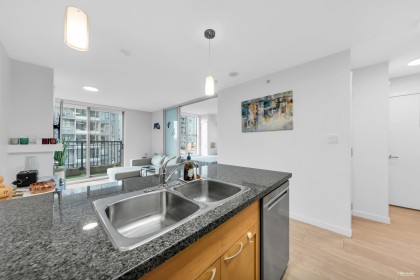 Photo 11 at 1001 - 989 Richards Street, Downtown VW, Vancouver West