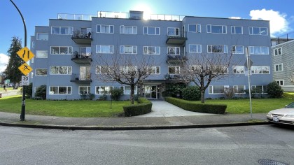 Photo 2 at 304 - 2430 Point Grey Road, Kitsilano, Vancouver West