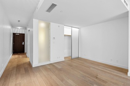 Photo 10 at 206 - 1477 W Pender Street, Coal Harbour, Vancouver West