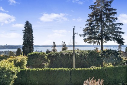 Photo 37 at 2237 Palmerston Avenue, Queens, West Vancouver