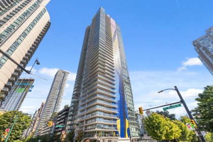 Photo 2 at 201 - 499 Pacific Street, Yaletown, Vancouver West