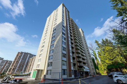 Photo 2 at 707 - 2008 Fullerton Avenue, Pemberton NV, North Vancouver