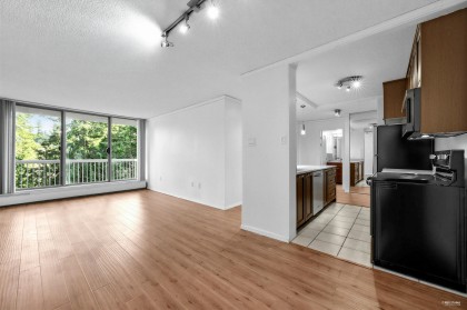 Photo 4 at 707 - 2008 Fullerton Avenue, Pemberton NV, North Vancouver