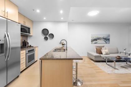 Photo 7 at 807 - 1211 Melville Street, Coal Harbour, Vancouver West