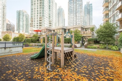 Photo 28 at 807 - 1211 Melville Street, Coal Harbour, Vancouver West