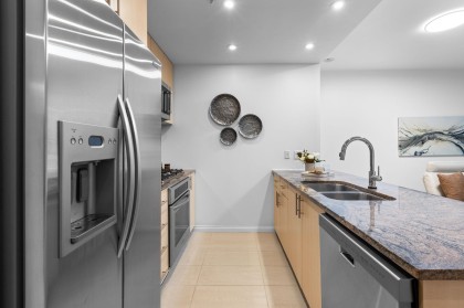 Photo 10 at 807 - 1211 Melville Street, Coal Harbour, Vancouver West