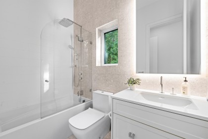 Photo 26 at 4528 Skyline Drive, Canyon Heights NV, North Vancouver