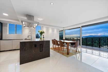 Photo 1 at 1501 - 845 Chilco Street, West End VW, Vancouver West