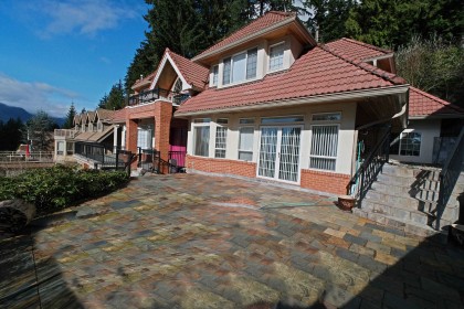 Photo 3 at 4989 Chalet Place, Canyon Heights NV, North Vancouver